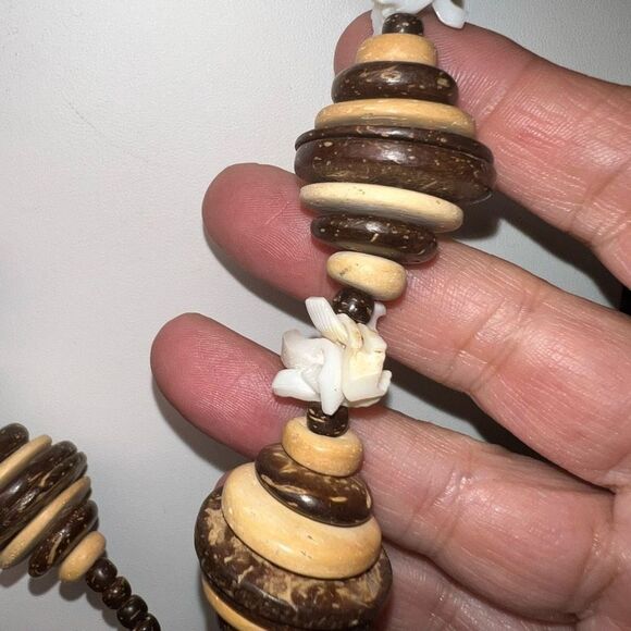 Vintage African Inspired Carved Wooden Animal Bead and Shell Necklace - Picture 5 of 9